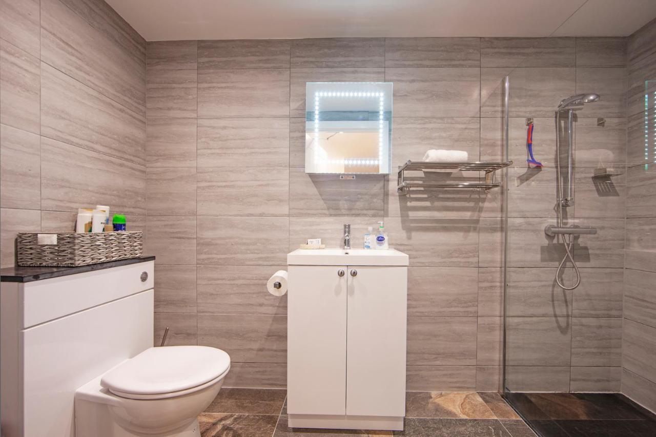 Premium Studio Apt “C” 오반 외부 사진